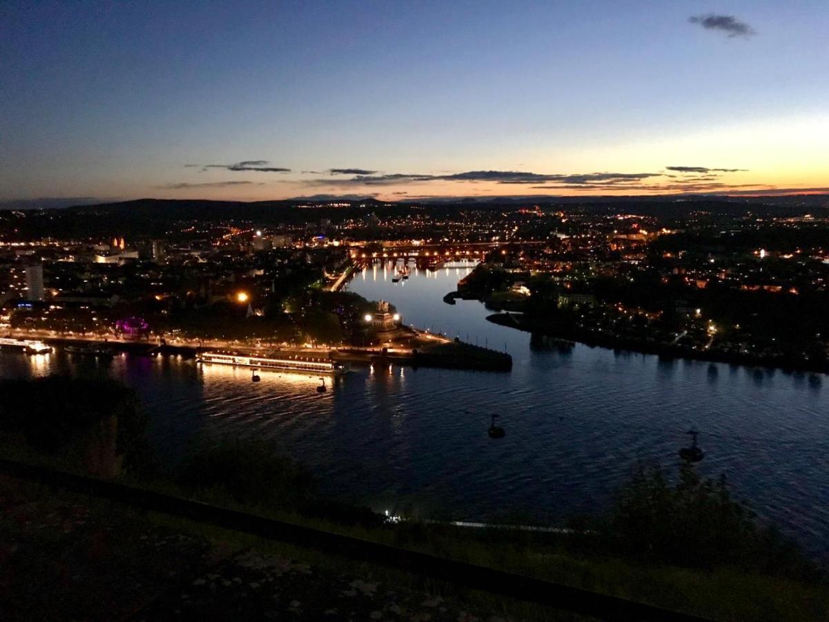 Ferienwohnung Auf Der Moselhoehe - Naehe Koblenz Und Cochem ディーブリヒ エクステリア 写真