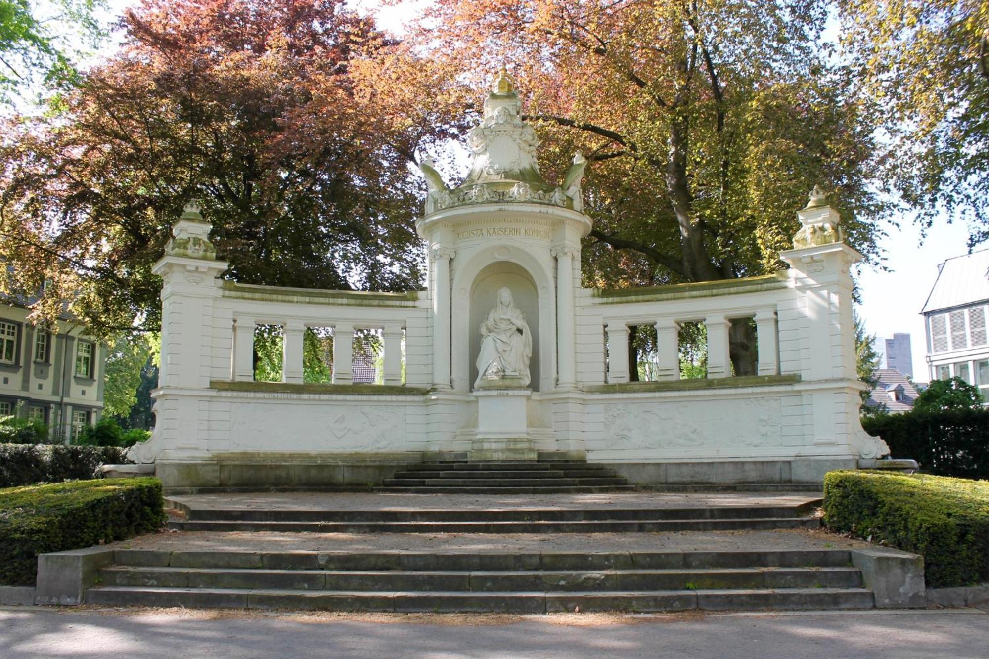 Ferienwohnung Auf Der Moselhoehe - Naehe Koblenz Und Cochem ディーブリヒ エクステリア 写真